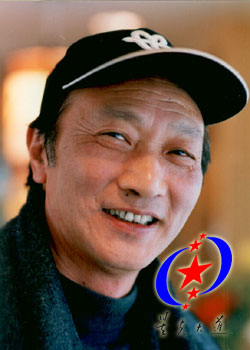 esc">郑乾龙(1943年6月1日一2007年9月4日),上海人,中国著名电影演员