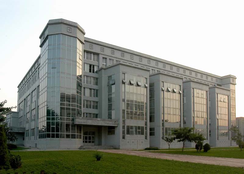  p>东北大学外国语学院,位于辽宁省沈阳市,成立于1999年9月15日,其