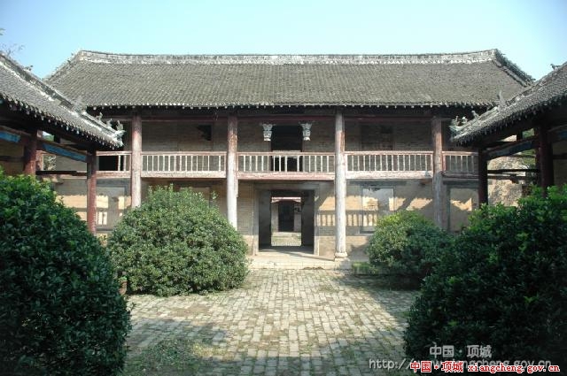  p>袁世凯故居位于河南省 a target="_blank" href="/item/周口市