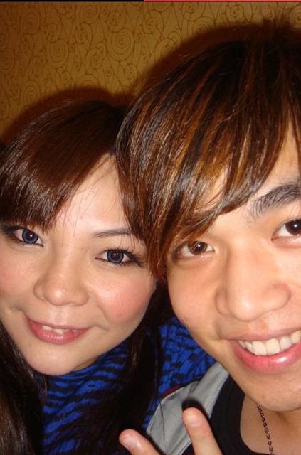  /p> p>2004年,张峰奇出道.