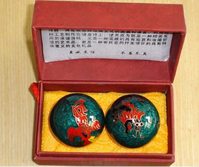  p data-id="gnbarcfrgf">铁球,多指我国古代发明的一种健身器材,可拿