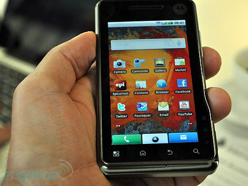  p>摩托罗拉xt720是 a target="_blank" href="/item/gsm">gsm /a>, a