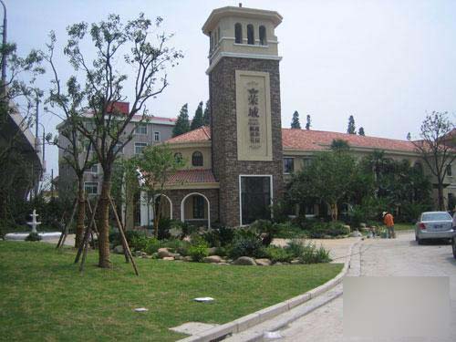  p data-id="gn7a6zkhyc">荣域(飘鹰锦和花园)占地约为13万平方米