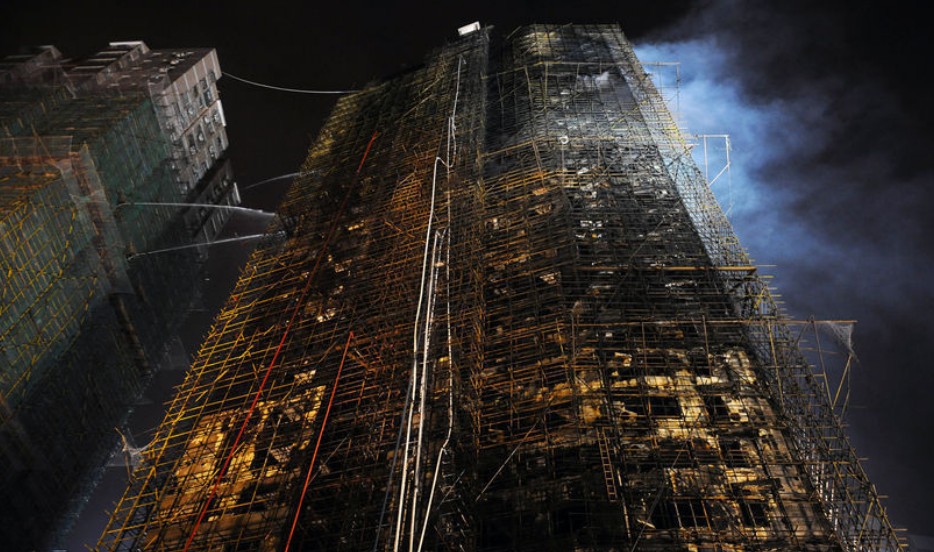 上海市静安区胶州路教师公寓大火