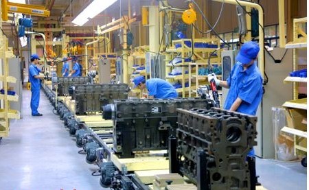  p>东风汽车有限公司商用车发动机厂位于湖北省十堰市武当山麓,创立于