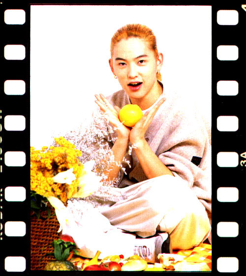 文诚熏(         ),男,韩国组合 a target="_blank" href="/item/nrg"