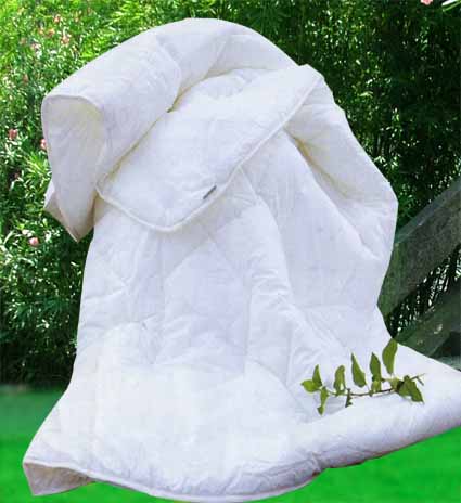 target="_blank" href="/item/羽丝绒被">羽丝绒被 /a>是进口超细 a