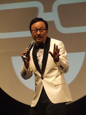 许冠文