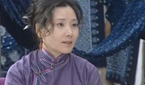  p>何赛飞,1963年4月11日出生于浙江省舟山市岱山县,中国内地影视女
