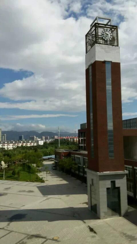 石嘴山市光明中学