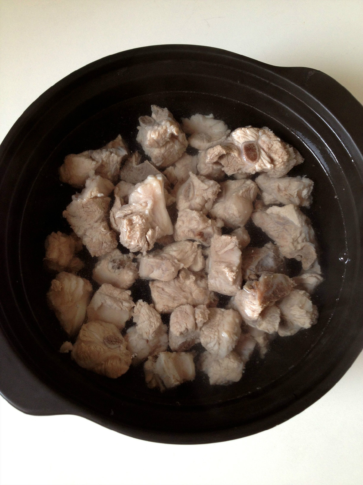  p>炖排骨是以 a target="_blank" href="/item/排骨/2135091" data