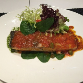 水瓜柳烧三文鱼排