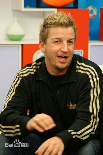 舞动精灵乐团 (groove coverage)是来自德国2001年创立的乐队,由主唱