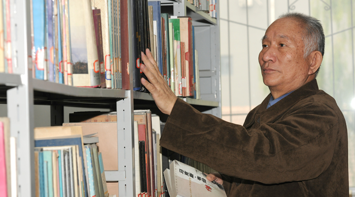 山西运城人,中共党员,现为 a target="_blank" href="/item/山西大学