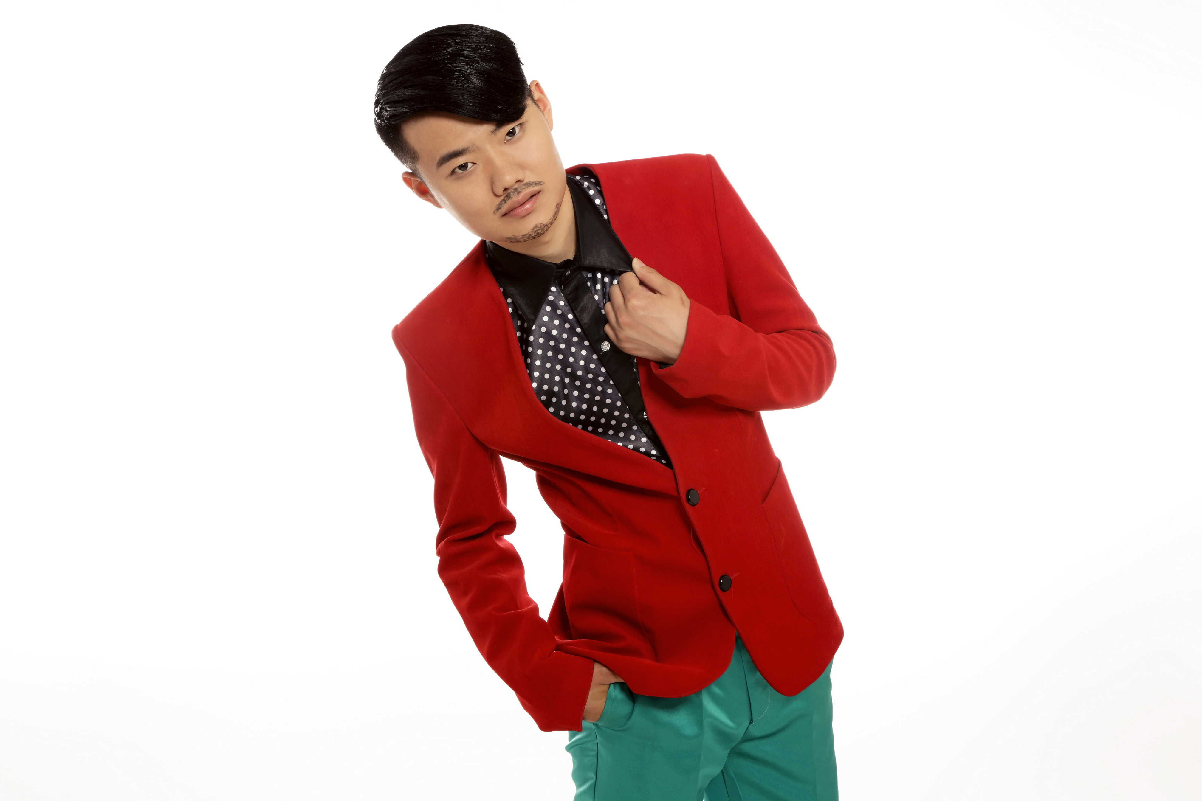 官羽以极具辨识度的 a target="_blank" href="