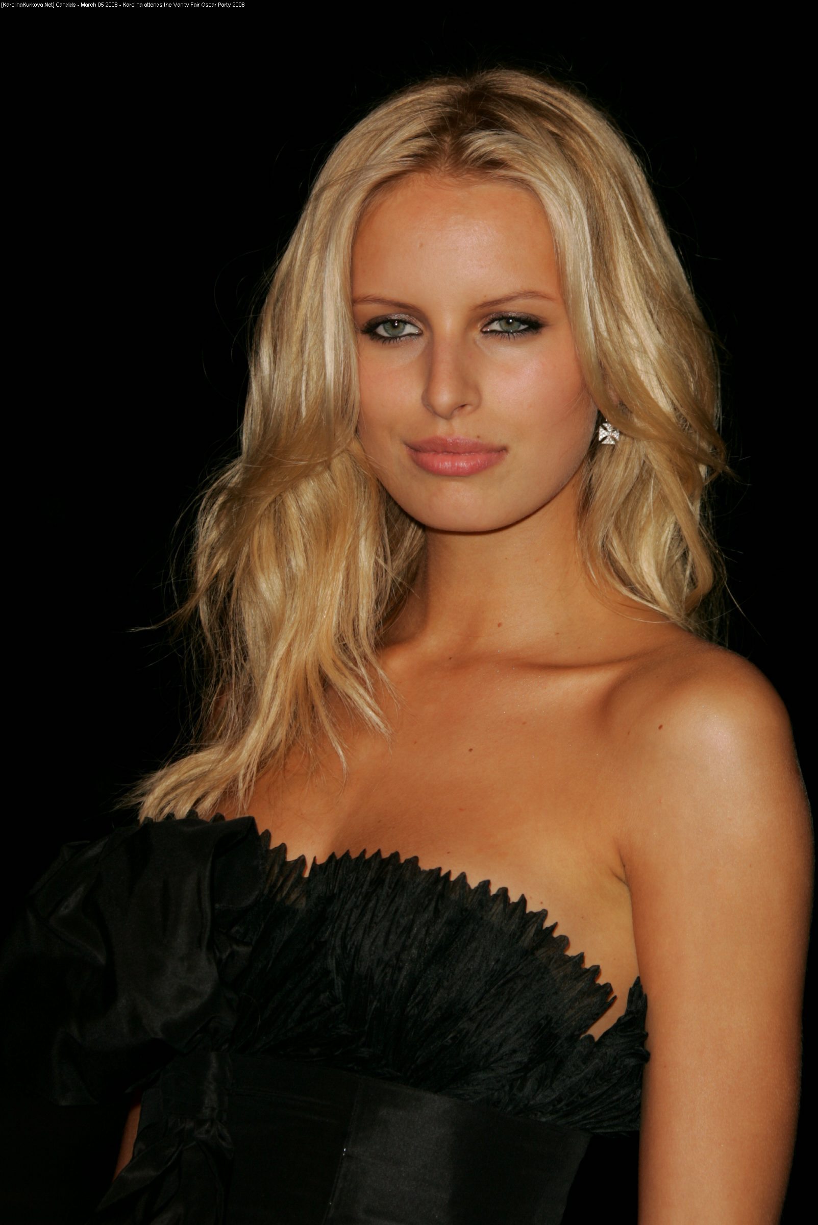  p>卡罗莱娜·科库娃(karolina kurkova),1984年2月28日出生在 a