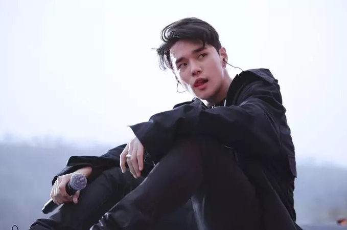  p data-id="gncoeumbor">韩国r&b男歌手dean(   ),本名权革