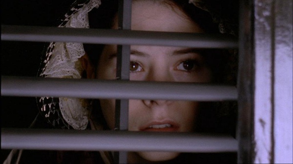 剧,由 a href="#" data-lemmaid="1209450">艾斯林·沃尔什 /a>执导, 