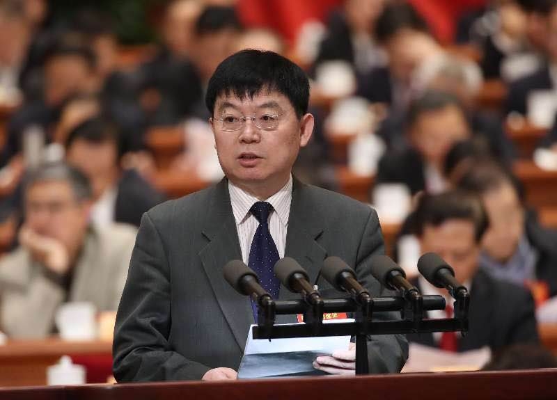  p data-id="gnby3d14vx">李卫,男,1957年12月出生于北京,原籍河南省 