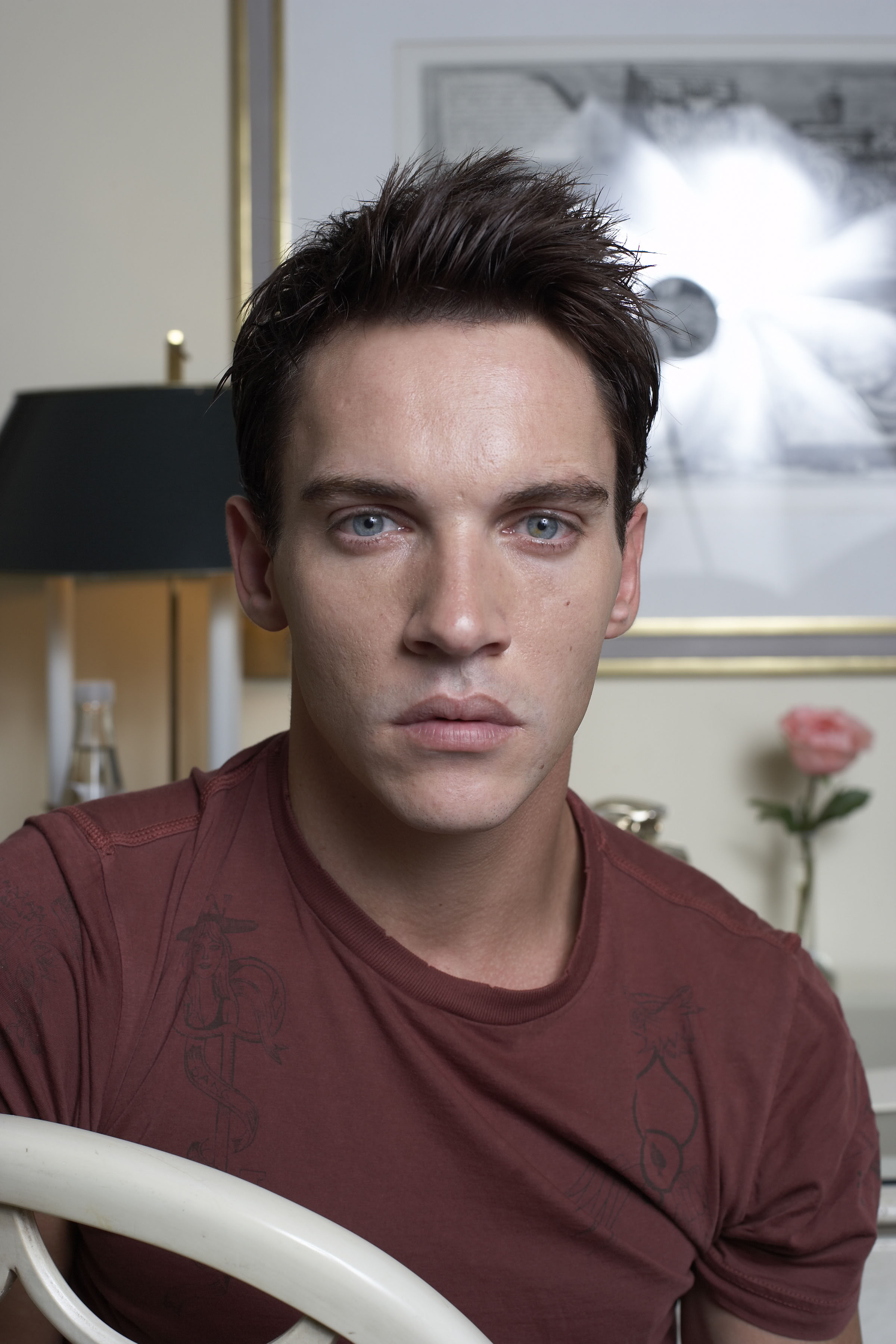  p>乔纳森·莱斯·梅耶斯(jonathan rhys meyers),1977年7月27日出生