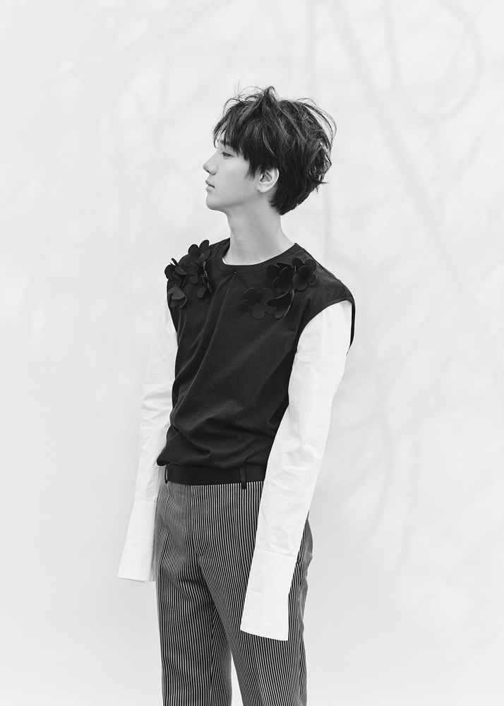  p>金钟云(         ),艺名艺声(      ),1984年8月24日出生于韩国忠