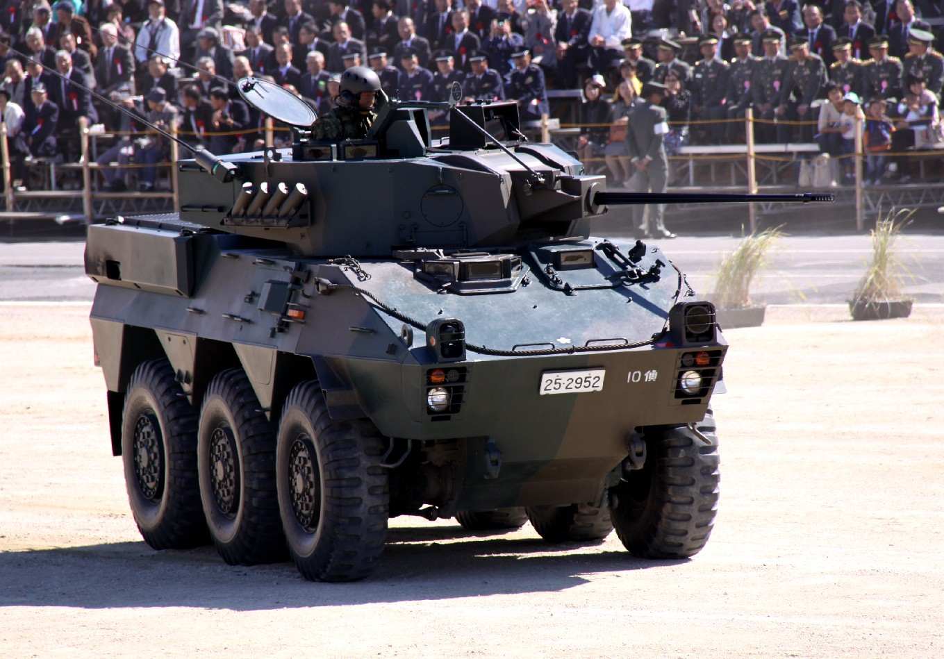 82式指挥通信车