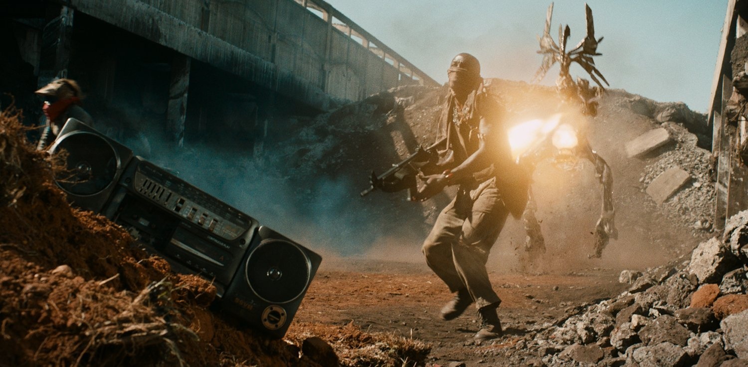  p>《铁甲战神》是joe miale执导的, a data-lemmaid="3718712">李