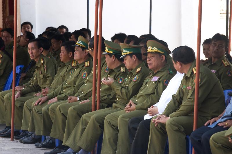 peoples armed forces /b>)前身为老挝爱国战线领导的"寮国战斗部队"