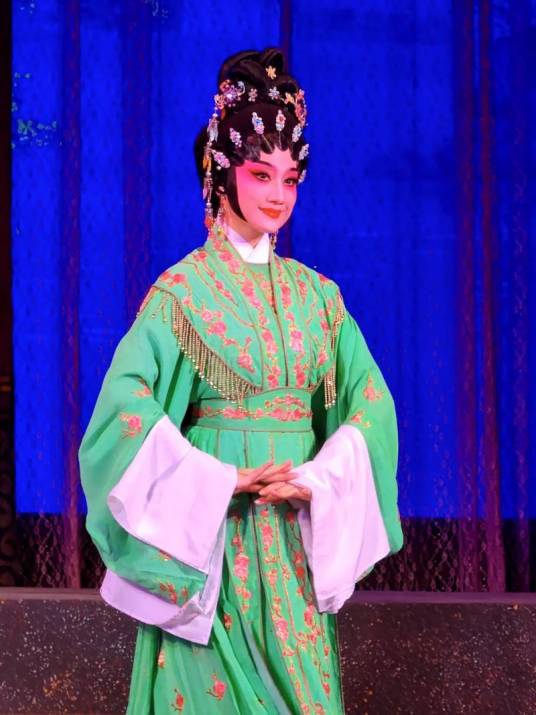 粤剧演员 龚洁影_百度百科
