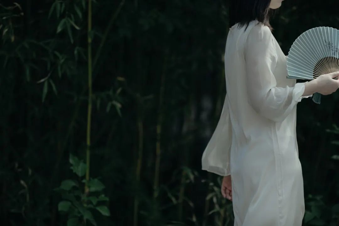 美人持扇 道是风流最痴情 百科ta说