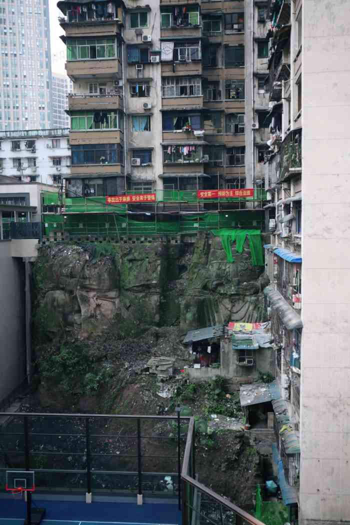  p>后堡社区位于重庆市南岸南坪,共计房屋1680户. /p>