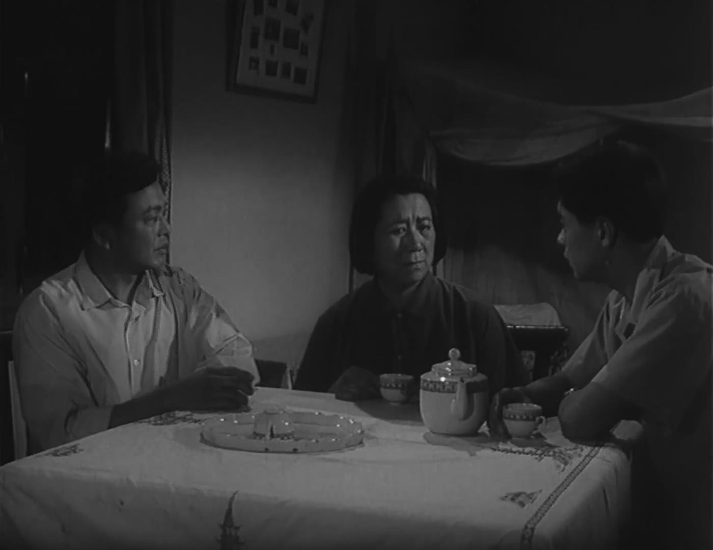 《暗礁》是1978年上映的 a target="_blank" href="/item/中国电影