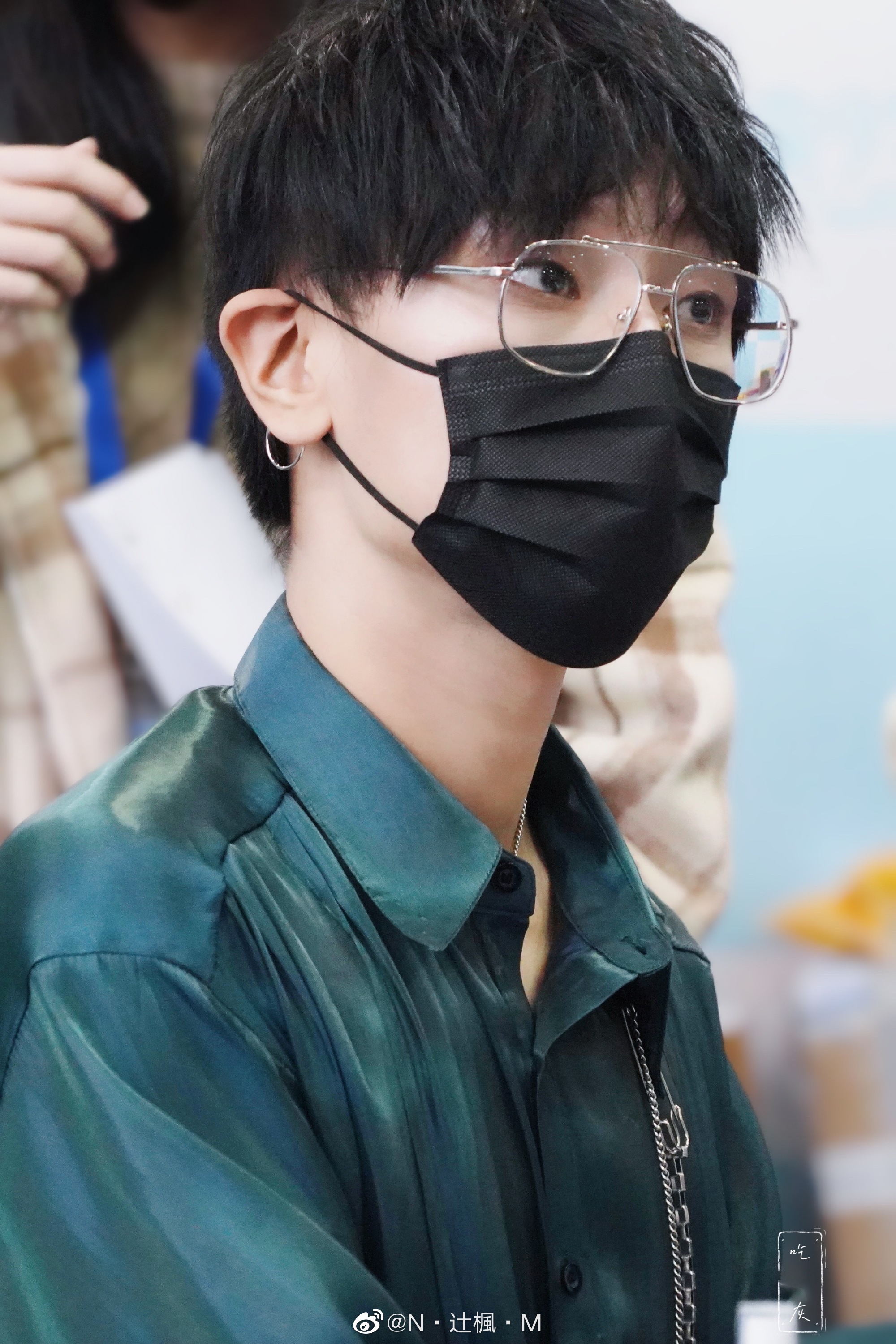 景向谁依, a target="_blank" href="/item/翼之声中文配音社团