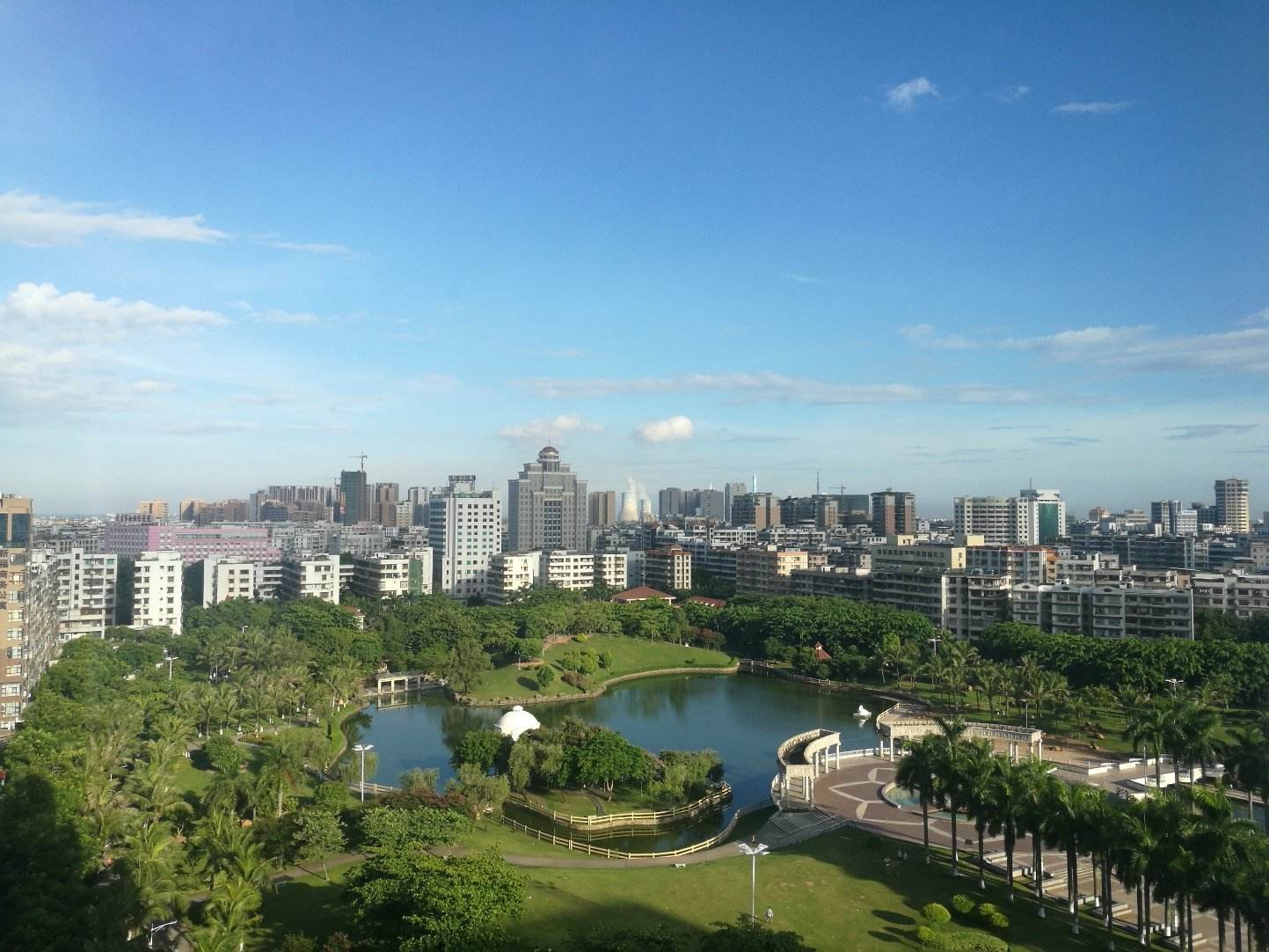  p>城南街道,隶属于广东省茂名市茂南区,地处 a target="_blank" href