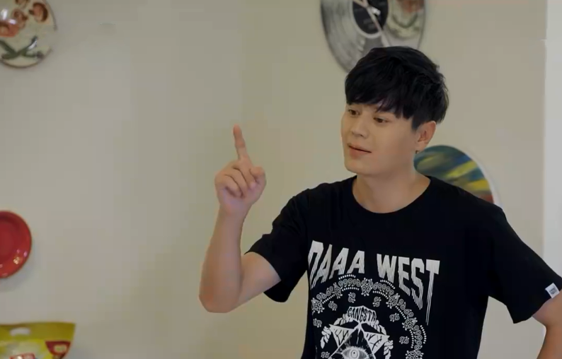 ">御姐归来 /a>》中的角色,由 a target="_blank" href="/item/王厦