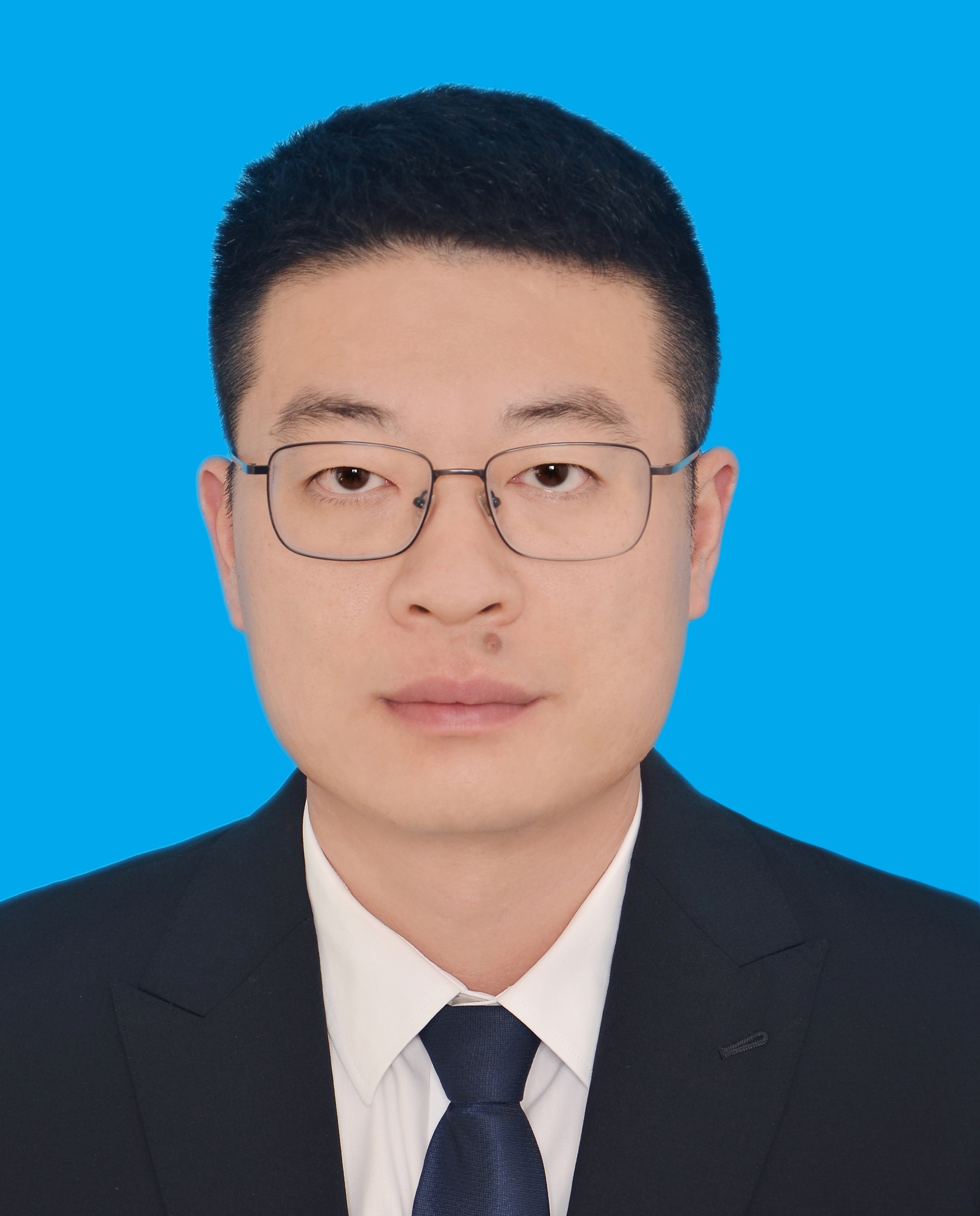  p data-id="sf7zpm8rev1v">侯新祥,男,现任广东省韶关市新丰县委副