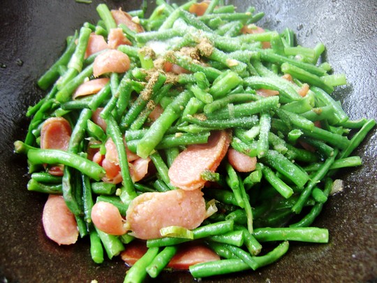 豇豆炒香肠