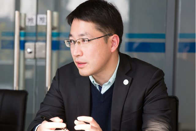 谭斌