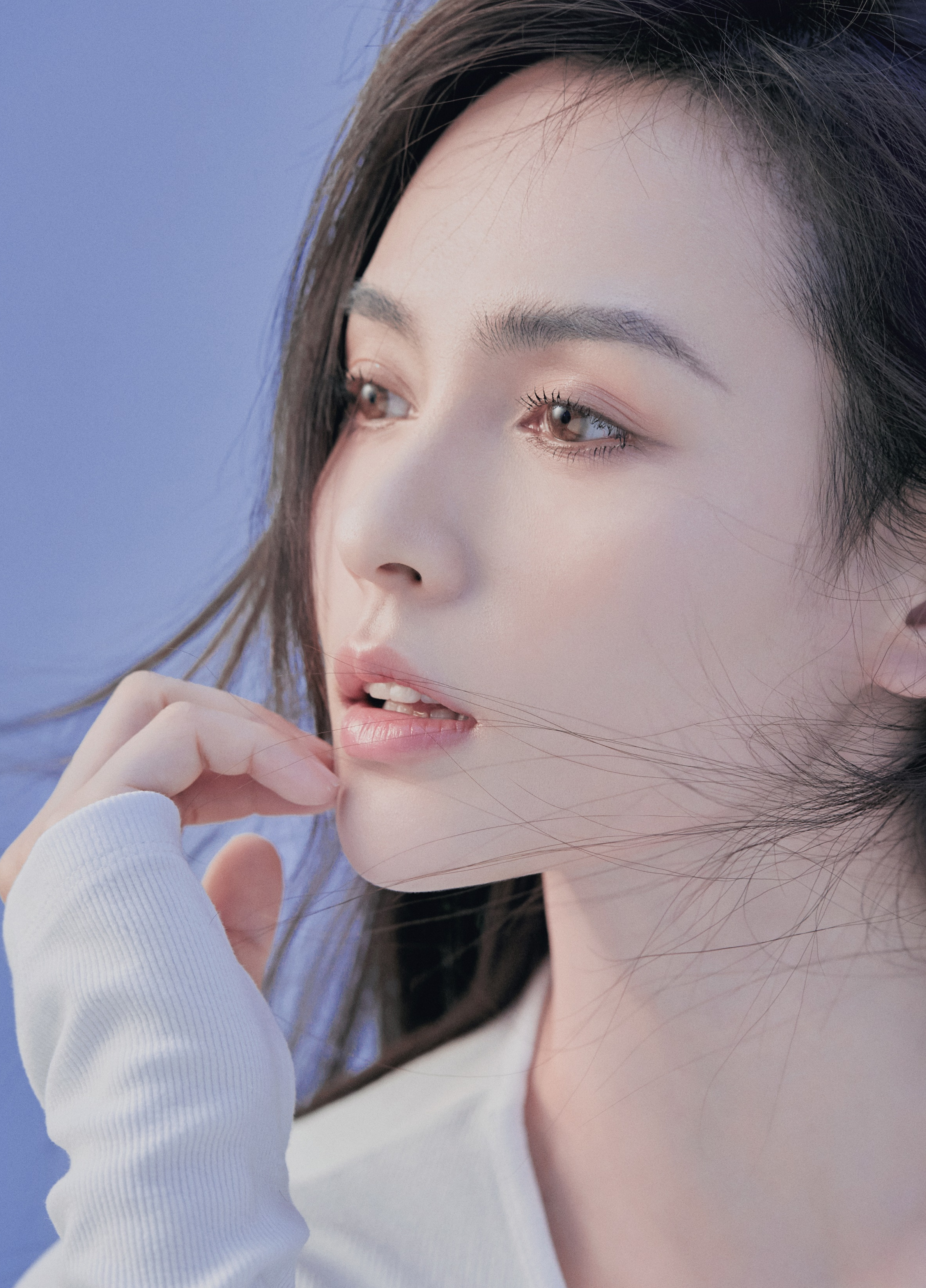  p>王奕心,2月16日出生于陕西省,中国内地女歌手,孔雀唱片旗下艺人