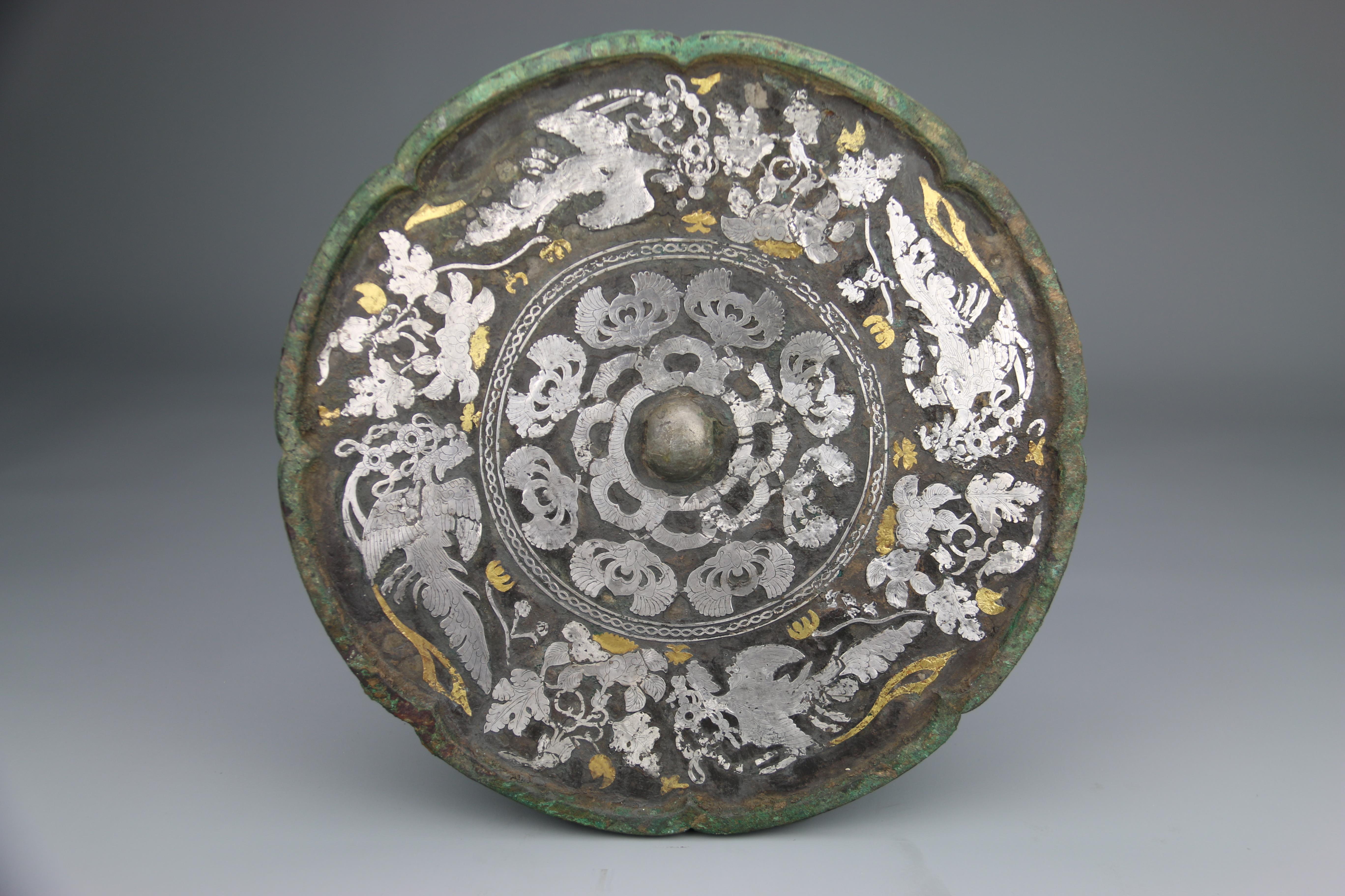 金银平脱鸾凤花鸟纹铜镜