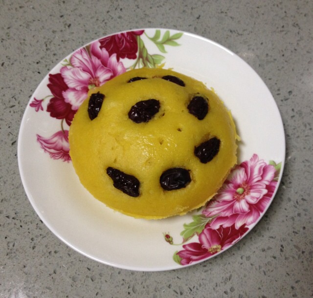  p>微波发糕是一道用微波炉做的糕点,主料为面粉,鸡蛋. /p>