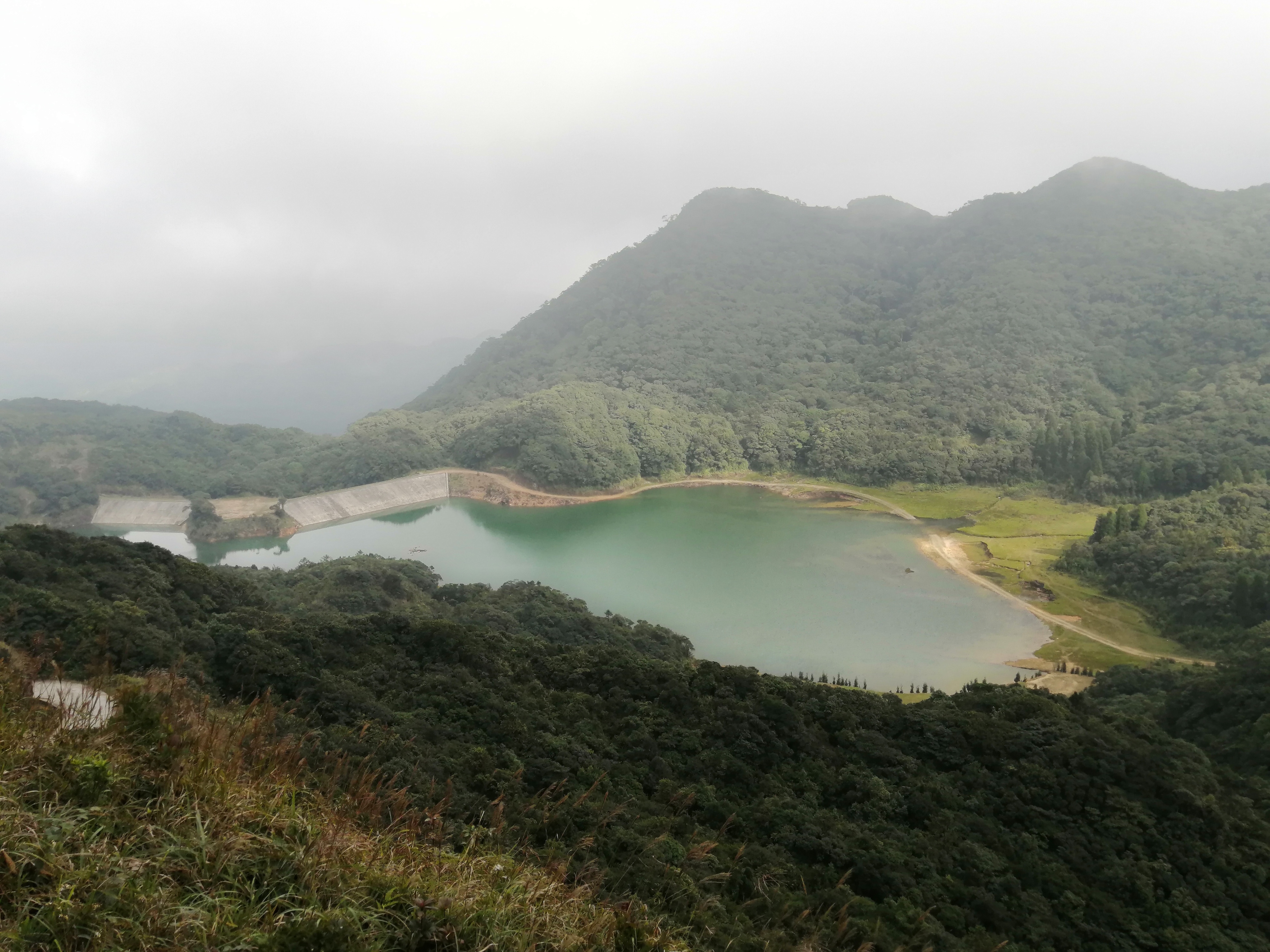 g5o">大雾岭地处亚热带南端,是云开山脉的主峰,属茂名信宜市八景之一