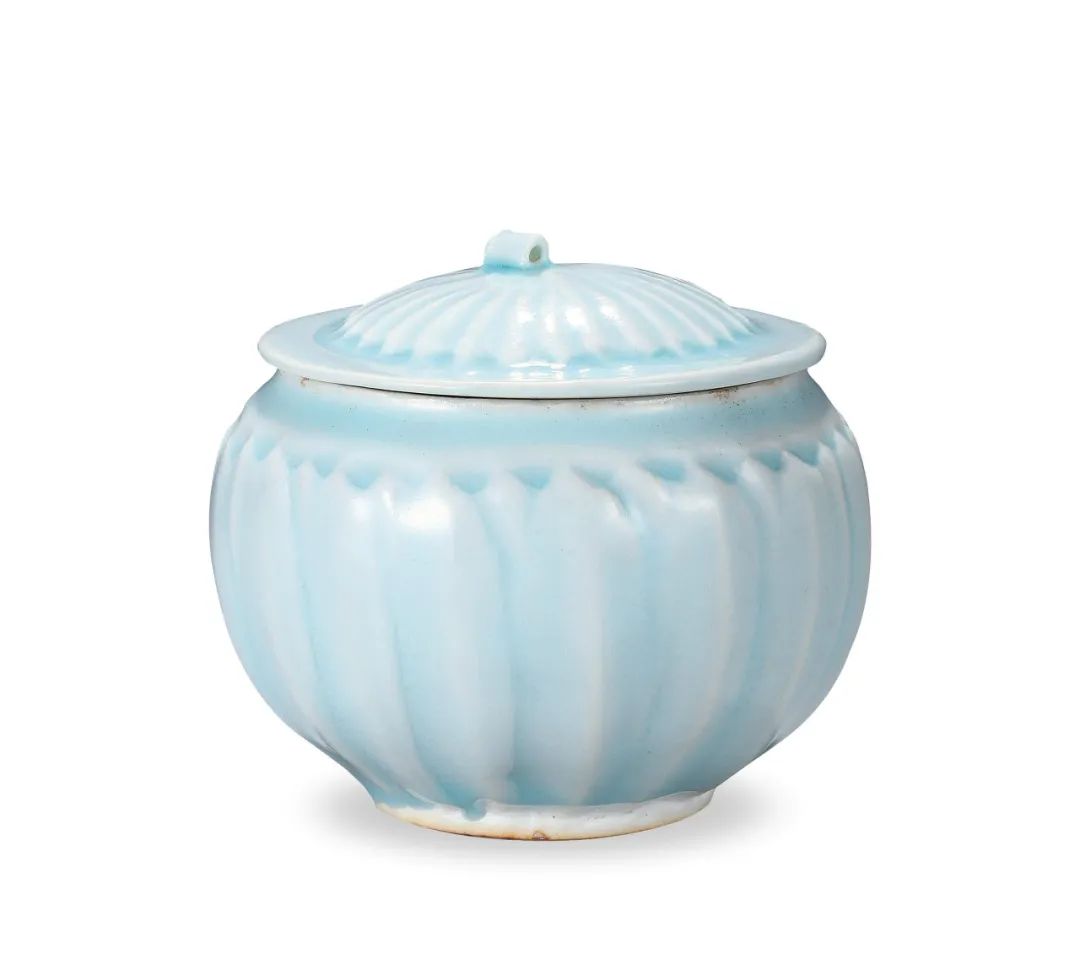 三件官窑过千万，保利香港春拍成交瓷器亮点回顾_百科TA说