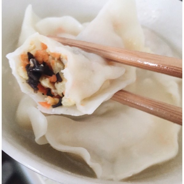 萝卜豆腐素馅蒸饺