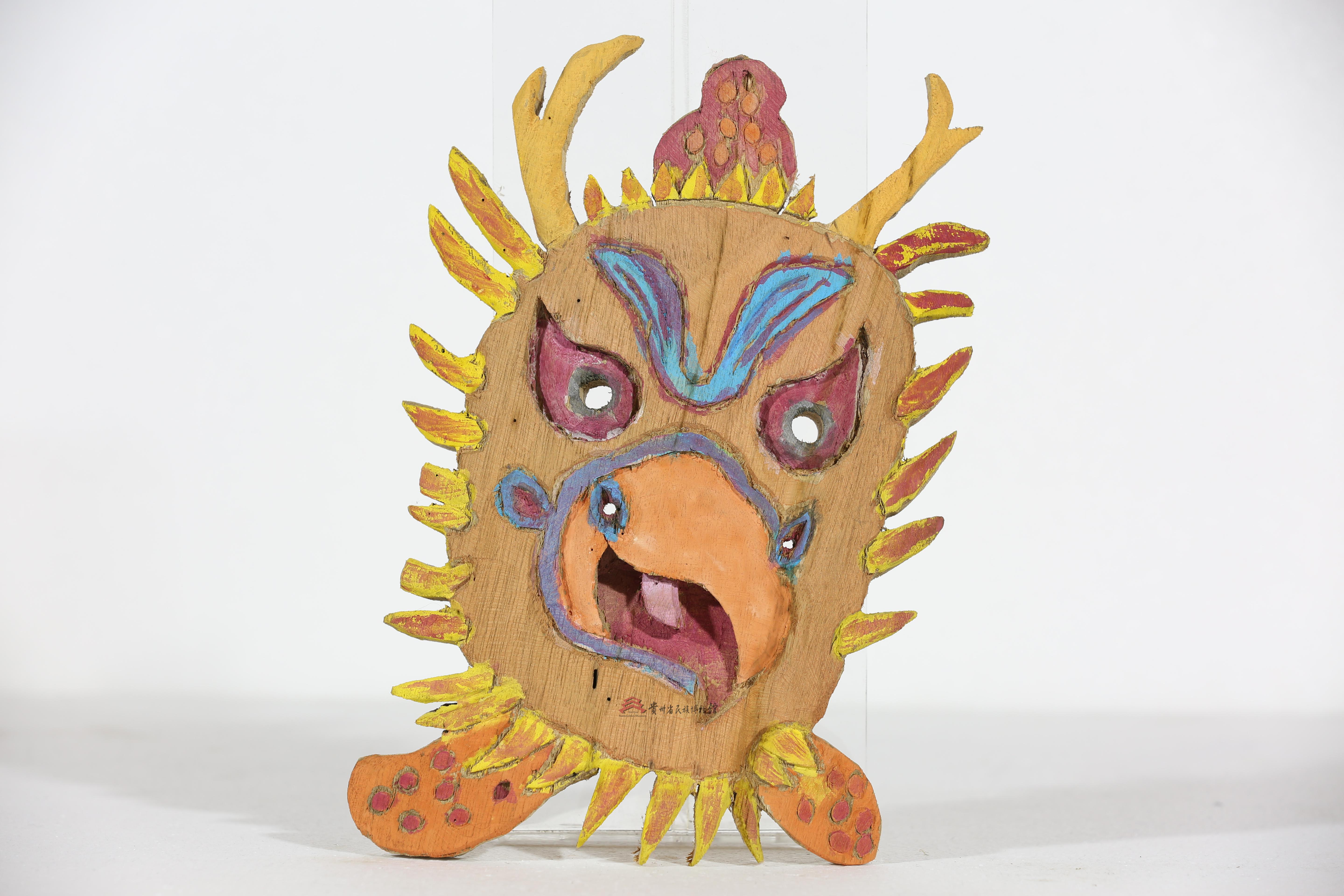 当代云南文山丘北白族面具雷神