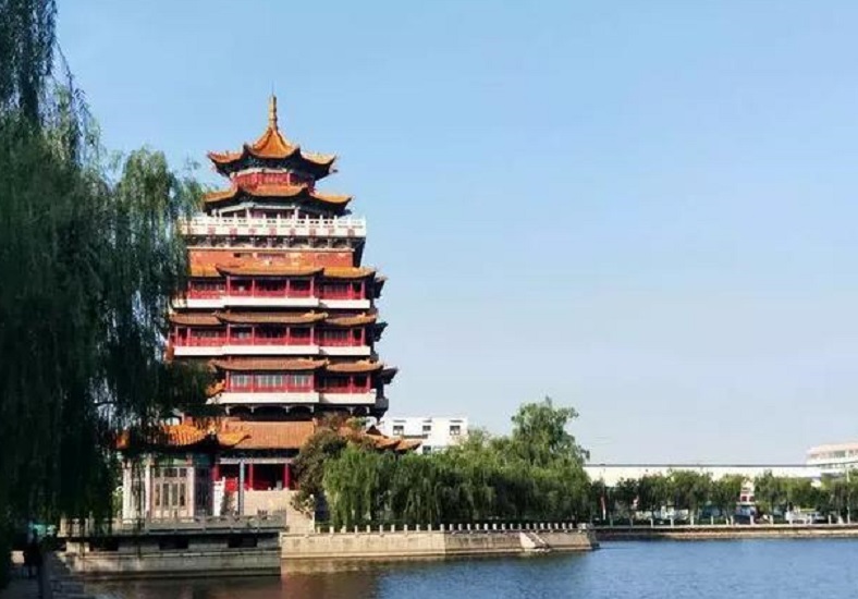  p>文源楼,亦名水阁楼,坐落于太原市清徐县东湖东南角原水阁楼旧址上