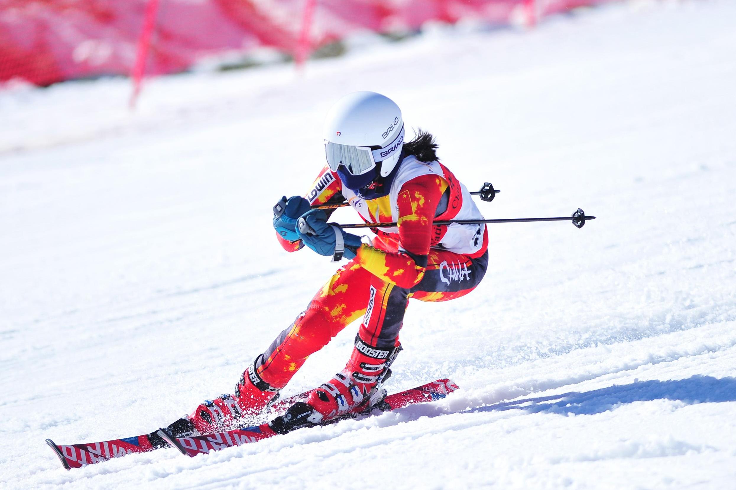  p data-id="sllrrv8uq8wm">抱杖,是滑雪滑行中的一种动作,要求滑行中