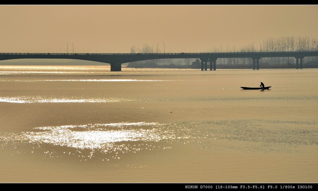  p data-id="gnhedvhl9a">光化汉江公路大桥,又称老河口汉江大桥,坐落