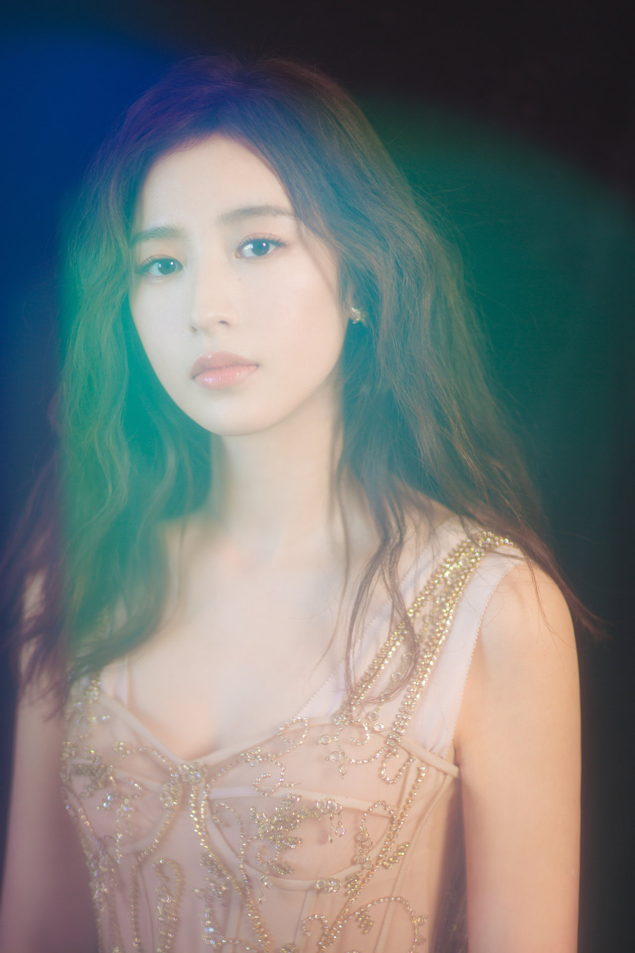  p>周雨彤,1994年9月21日出生于安徽省淮南市,中国内地女演员,毕业于 