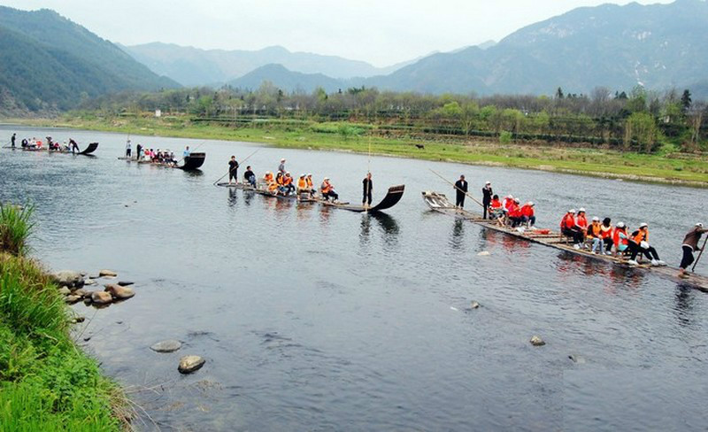  p>潜水又名潜山西河,俗称前河, a target="_blank" href="/item/长江